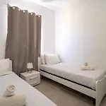 Appartamento Peaceful Seafront 3br With Balcony By 360 Estates