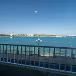 Peaceful Seafront 3br With Balcony By 360 Estates
