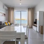 Peaceful Seafront 3br With Balcony By 360 Estates Διαμέρισμα
