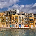 Peaceful Seafront 3br With Balcony By 360 Estates Appartamento