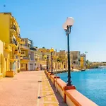 Peaceful Seafront 3br With Balcony By 360 Estates *