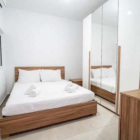 شقة Peaceful Seafront 3br With Balcony By 360 Estates *