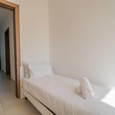 Peaceful Seafront 3br With Balcony By 360 Estates Apartamento Birżebbuġa