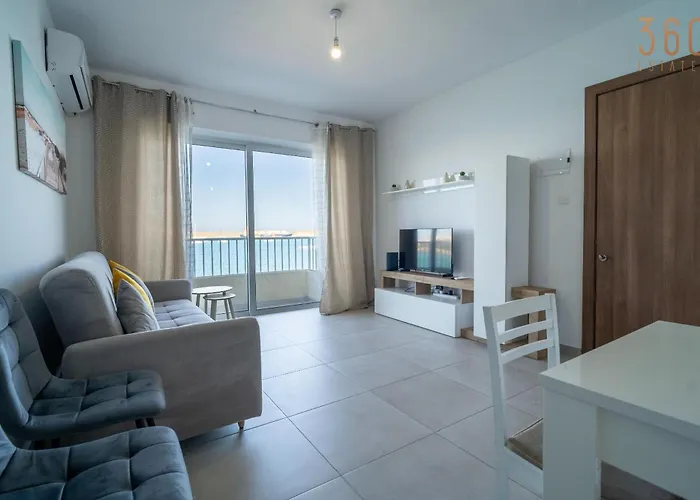 Peaceful Seafront 3br With Balcony By 360 Estates * Birżebbuġa