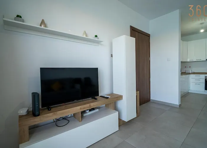 Peaceful Seafront 3br With Balcony By 360 Estates * Birżebbuġa